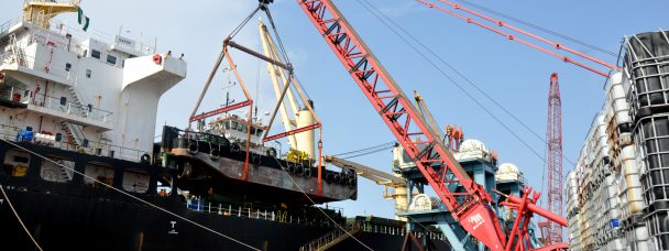 LADOL Makes Nigeria the Heavy Lift Hub of West Africa – Sets Another Record Performing 320-ton Heavy Lift with Quayside MTC Crane